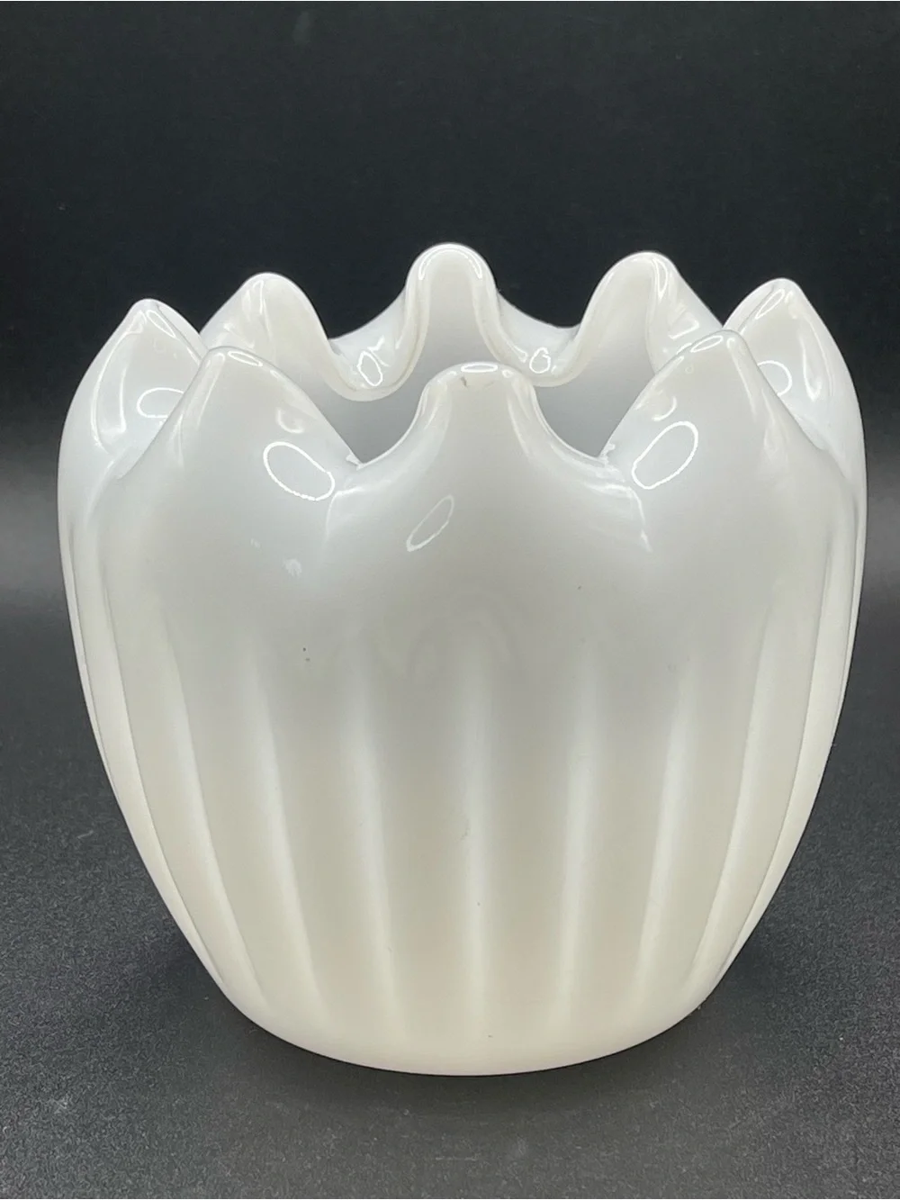 Vintage, Fenton MCM Milk Glass Ribbed Rose Bowl